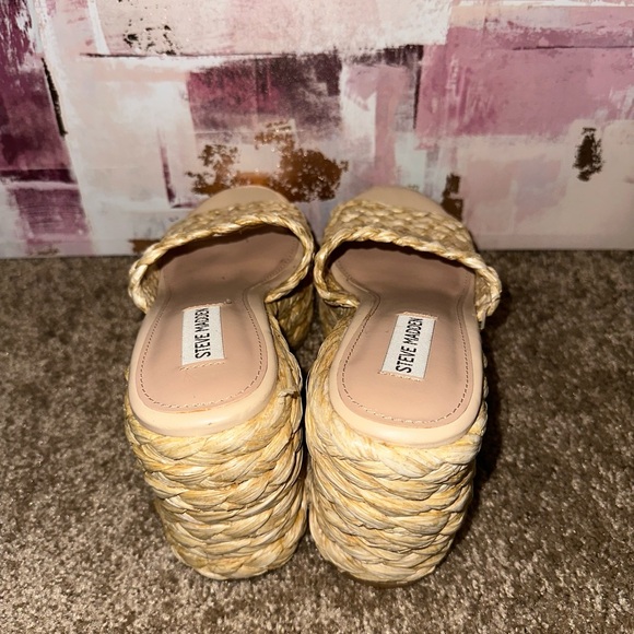 Steve Madden Bountiful Platform Sandal In Raffia - Picture 1 of 5